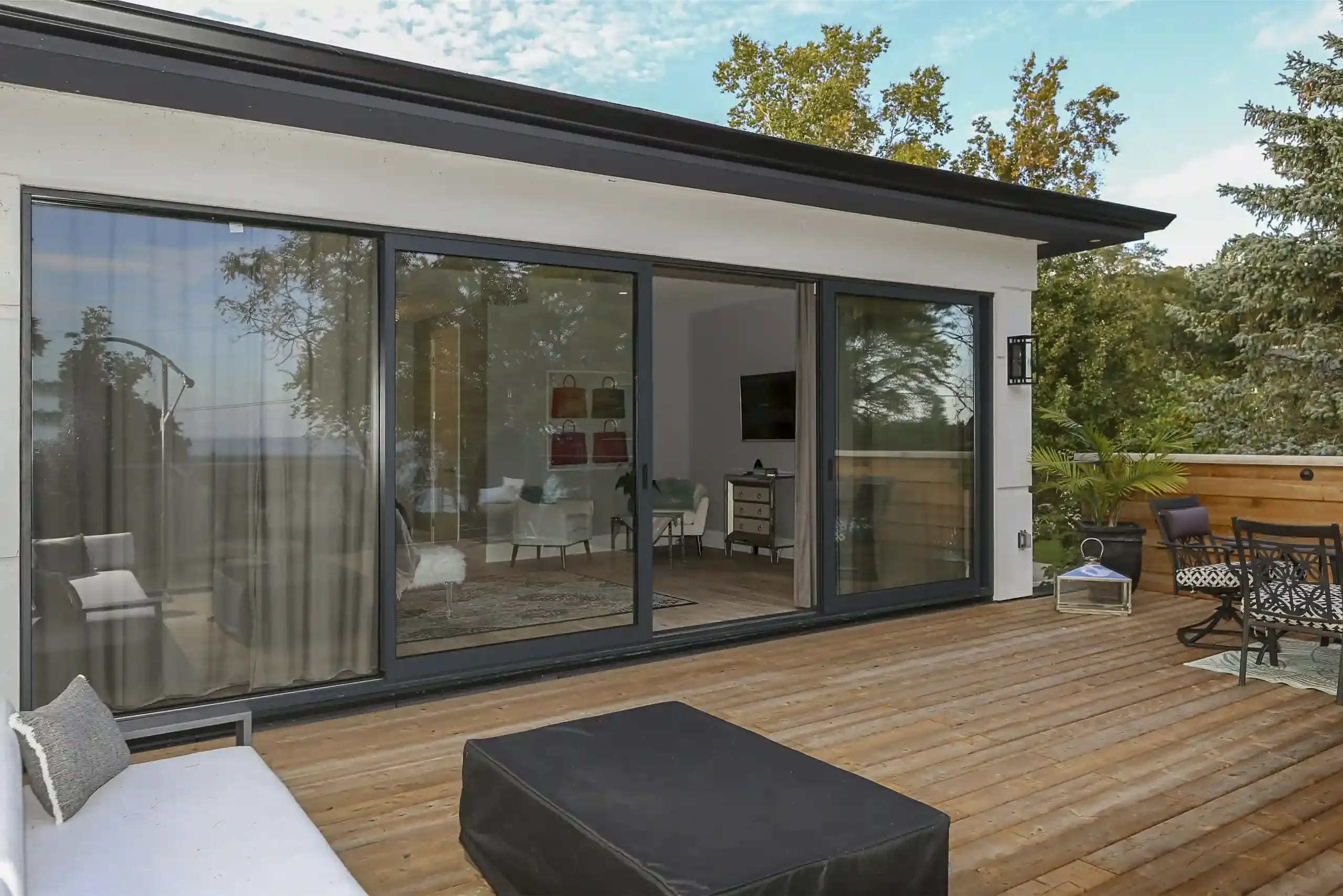 Sistem pintu geser uPVC untuk halaman produk Sliding Doors