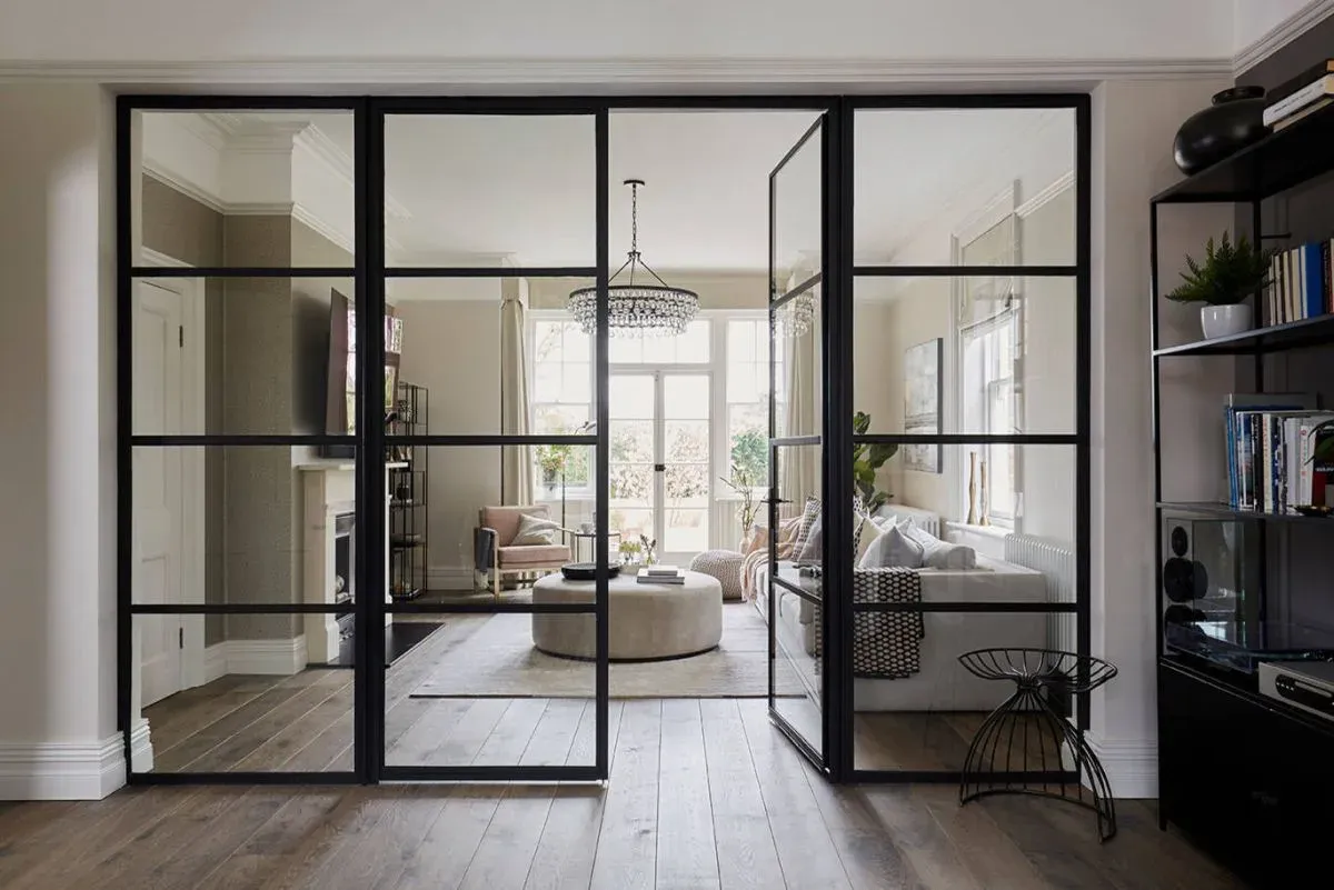 Pintu French door UPVC minimalis warna hitam untuk akses balkon gaya klasik modern